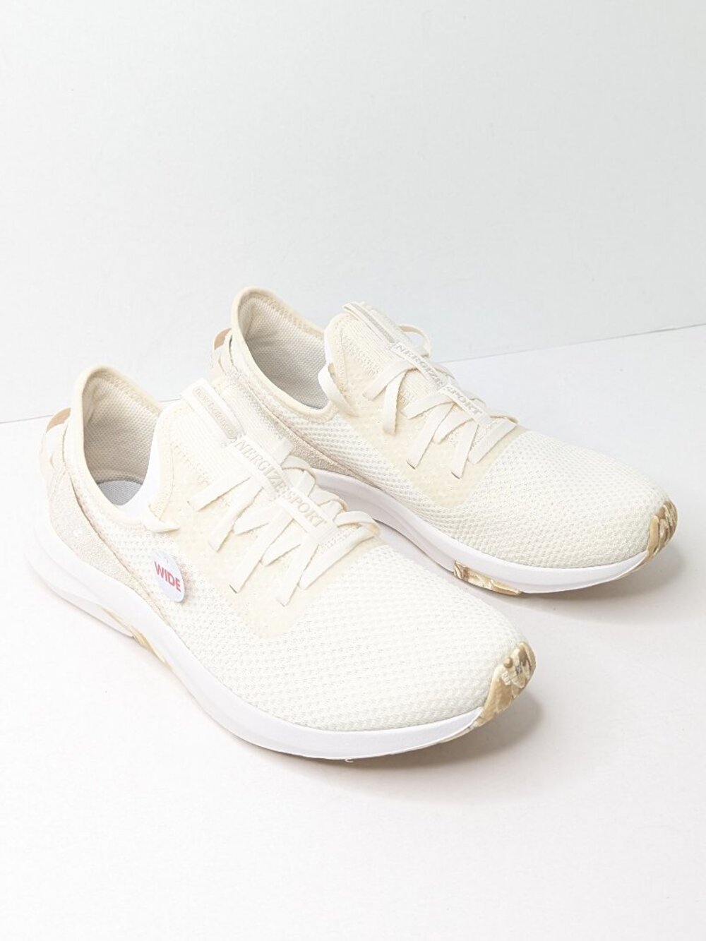 New Balance Dynasoft Nergize Sport V2 Athletic Sneakers Beige Womens 10.5 Wide